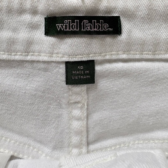 Wild Fable Women’s Highest Rise Straight Distressed Frayed Jeans. Size 10. - Picture 4 of 4